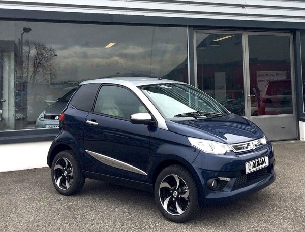 Един от по-малко известните производители на автомобили във Франция е Aixam, базиран в Екс-ле-Бен. Основана през 1983 година, компанията е специализирана в производството на микроавтомобили. Модели като Aixam City GTO са идеални за оживените градски улици на Франция.